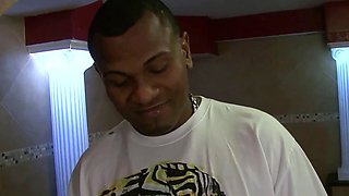 Blonde MILF Offers Pussy For Pleasure