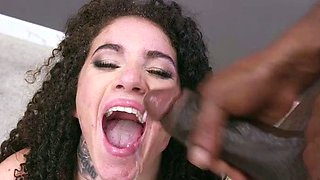 Brazilian Bruna Santos only wants cock in her mouth and ass