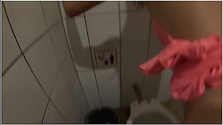 Milf In The Public Restrooms Of A Rest Area Is Looking For A Daddy To Cum In Her Hot Pussy