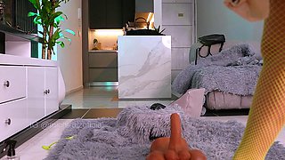Amateur Webcam Cute Teen Plays Solo with Big