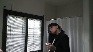Leigh Raven An MILF Engages In Rough Anal Encounter With