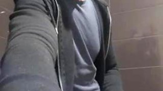 Ajx he masturbates in the bathroom and calls his wife: Handjob, Fansly  Cumshot Porn