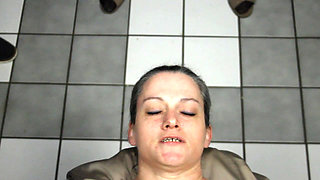 Dirty Dees taking cum to her face