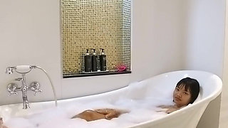 Horny Bath Time in a Luxury Room