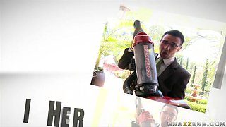 This Vacuum Sucks And So Do I With Keiran Lee, Isis Love - Brazzers