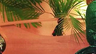 Deep Strap-on Fuck of Curvy MILF with Big Ass - Arya Grander and Kisica