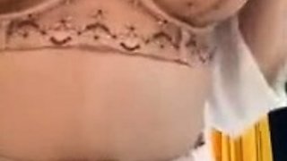 Webcam fun mature brunette with toys cum on cam