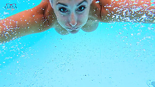 344 MILF Underwater Anal Creampie Prolapse