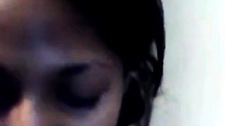 Indian Girl Masturbating on Webcam