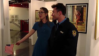 Riley Reid shares passionate vintage big ass blowjob