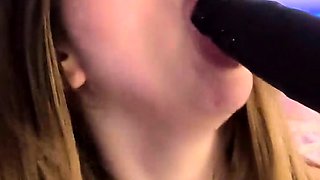 Fingers deep into her taut cooter - fellatio hottie in