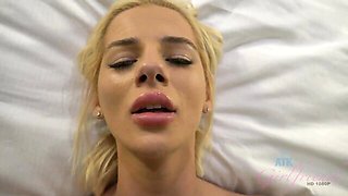 Crazy Bella's blowjob action