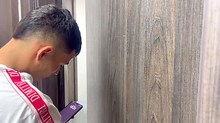 I Catch My Stepsister Taking Nude Pictures of Herself and Buy My Silence with a Rich Fuck