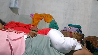 Indian Desi Stepsister in Law Falt Hungry for Cock Stepbrother in Low Satisfied Her Hungry by Fucking Her