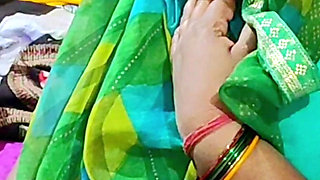 Desi Hot Indian Bhabhi Fucked in Hindi Audio