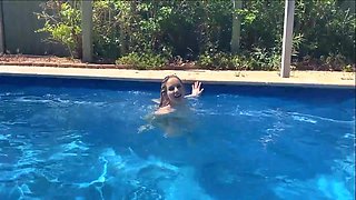 Humping Savannah By The Pool Jq8d - Fatty