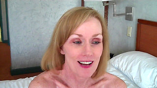 Wicked Sexy Melanie MILF in Mexico!