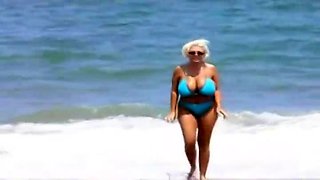 Busty MILF On The Beach - TNAFlix Porn Videos