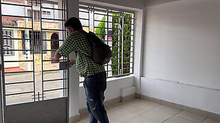 Horny Preacher Comes to My House to Give the Floor and Ends up Fucked by Manuela's Ass Until He Finishes with Her Delicious Milk