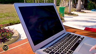 Dj Raises the heat a little