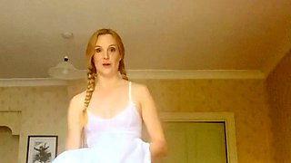 Webcam brunette solo masturbation