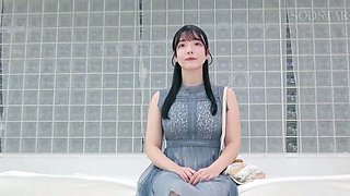 Japanese teen fingered in the clinic