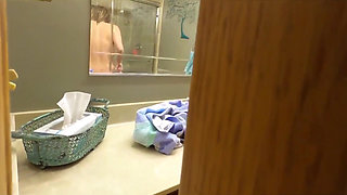 Stepdaughter Caught Watching Stepfather and Sucks His Dick with a Lovely Finish