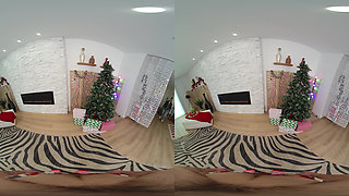 Christmas is For Giving, But Also For Taking Cock - VR