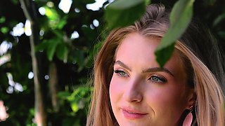 Perfect ass teen passion posing session