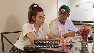 Teenager Teaches Her Classmate What Her Step Dad Taught Her