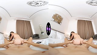 Virtual reality sex with hot brunette peaches on the bed