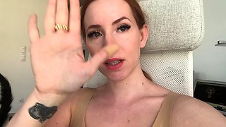 Young amateur teen in solo masturbation getting kinky