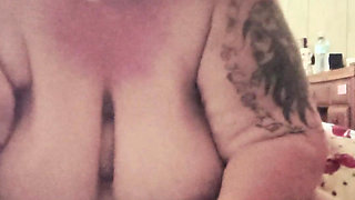 Bouncing Her Ass on Your Big Fat Cock Sucking U off so Hot