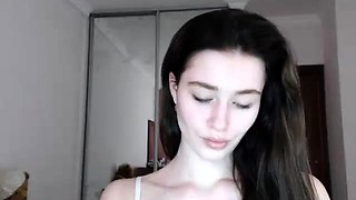 Hot amateur webcam teen masturbates for their fans