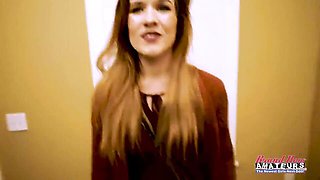 Tempting best girl at cum swallowing clip