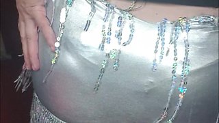 Susi pulls out big muffin pussy