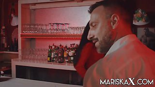 MARISKAX Mariska offers her friend Tina to Pascal