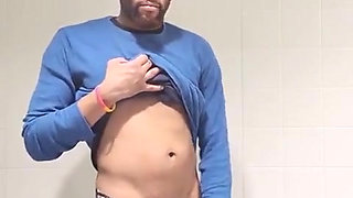 Kennie Jai Jerks off at Work