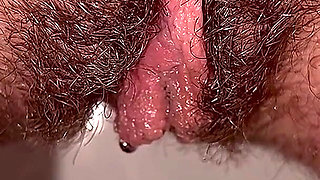 Teen Pees Beautifully