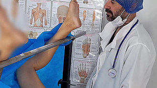 Gynecologist Sticks It up Married Woman's Ass During Exam