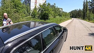 Hunt4k. bombshell with Natural Tits cheated in public