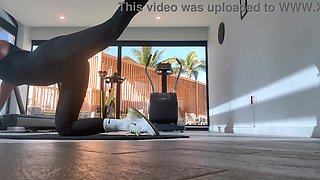 Real Amateur Suntanned Mega-slut needs a Supreme Plumbing from the POOL Fellow