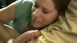 Girlfriend gives wonderful blowjob in homemade video
