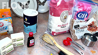 The Nudea Cooking Show - Chocolate Chip Cookies