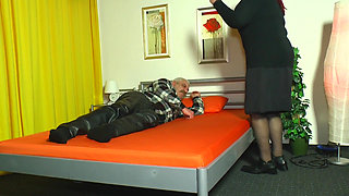 Hairy Mature Pussy Licked and Fucked