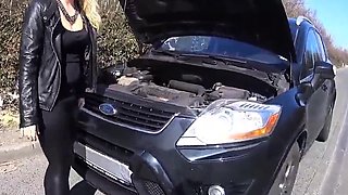 Outdoor Blowjob - Schwanzlutscherin im Freien!