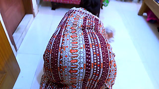 Beautiful Egypt Hot Stepmom Stuck Inside Table Now She Want Rough Anal From Me!