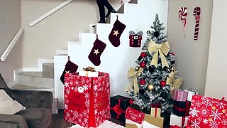 OnlyTarts - Maya Sinn Merry Sexmas Stepdaddy