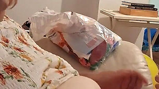 Big Beauty Nurse Vicki Cuts Boyfriends Toe Nails He Has Stinky Dirty Feet