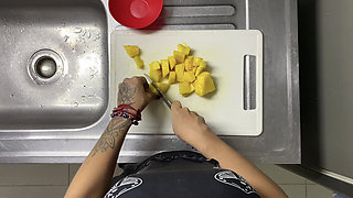 CURIOUS STEPMOTHER GIVES ME PINEAPPLE SO I CAN TASTE MY MILK LATER! - PORN IN SPANISH